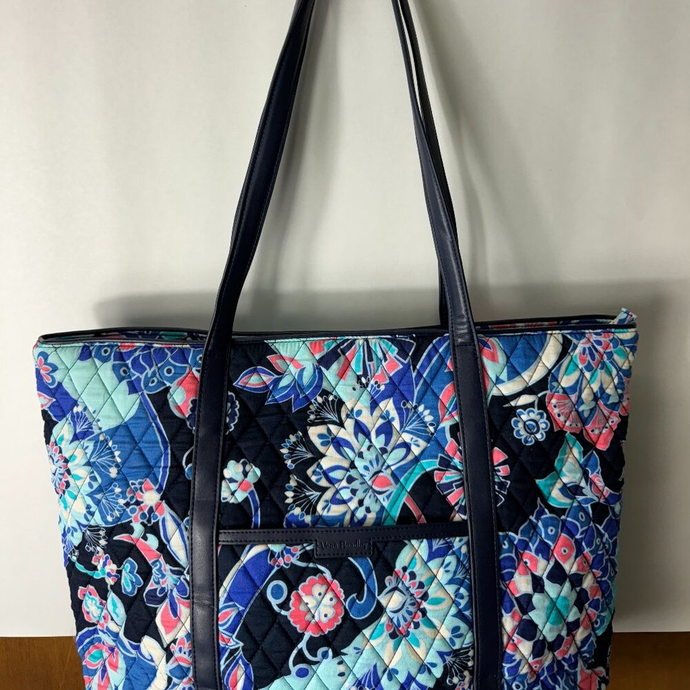 Vera Bradley Large Trimmed Get Going Tote in Lotus Flower Swirl